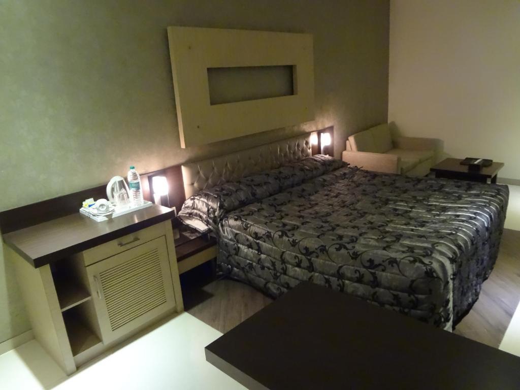 Hotel Capitol ธาเน ห้อง รูปภาพ