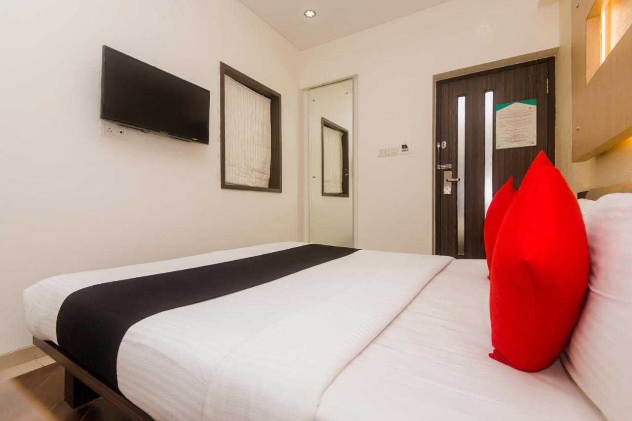Hotel Capitol ธาเน ภายนอก รูปภาพ