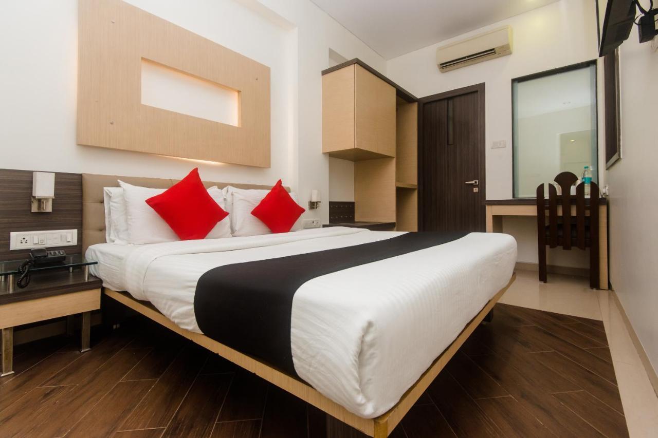 Hotel Capitol ธาเน ภายนอก รูปภาพ